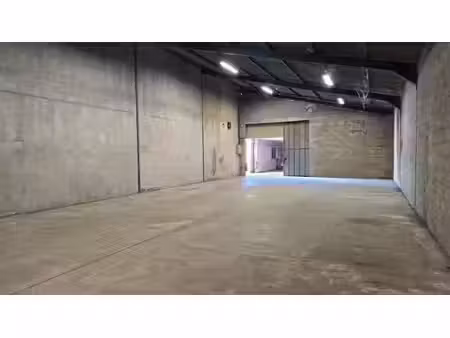 location locaux professionnels 1 pièce 194 m² à chalon-sur-saone (71100)  900 €