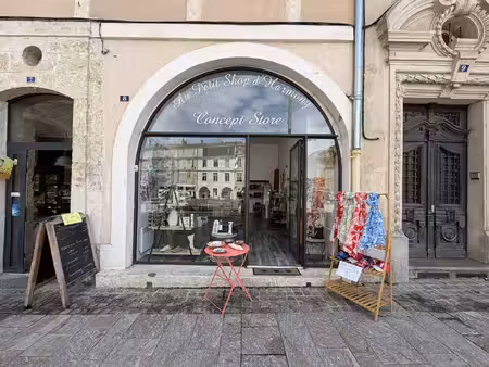 local commercial à vendre