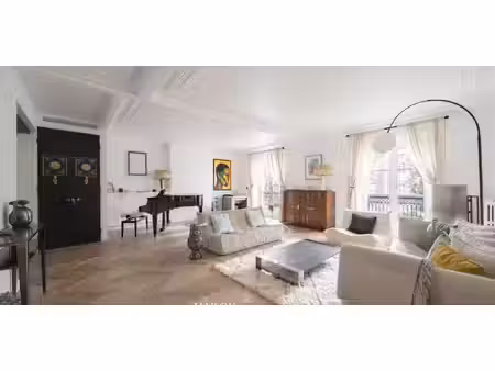 appartement triangle d’or - paris 8ᵉ (75)