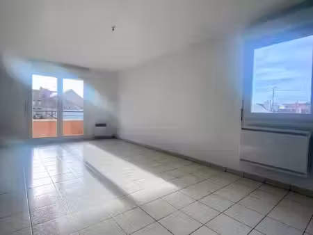 location appartement 3 pièces 63.55 m² à abbeville (80100)  690 €