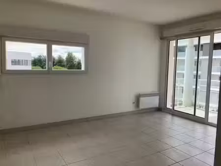 location appartement 1 pièce 41.56 m² à la rochelle (17000)  719 €