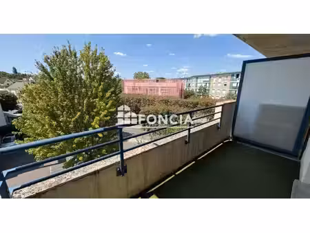proche rer - 2 pièces avec balcon et parking