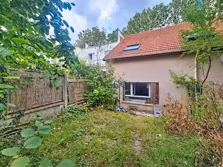triplex 115m2 hab. à 5 mn de la ligne 14 + 26 m2 de local.