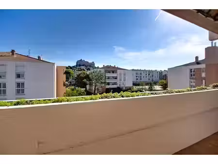 vitrolles le rocher à proximité du vieux village  t3 88 41 m² avec vue exceptionnelle
