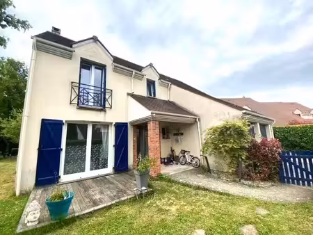 maison individuelle de 150 m2 hab et jardin de 599 m2