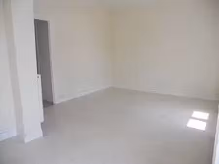 location appartement t1 à nantes centre ville (44000) : à louer t1 / 35m² nantes centre vi