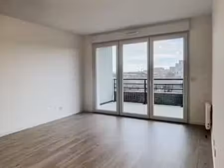 location appartement 3 pièces à angers (49000) : à louer 3 pièces / 62m² angers