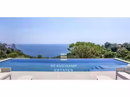 villa avec piscine en bord de mer vallauris (06)