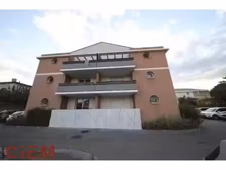 appartement t2 avec balcon & parking privé dans résidence sécurisée de 2011