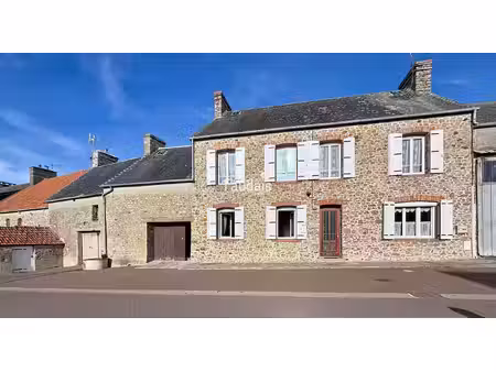 maison de bourg en pierre