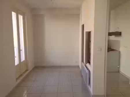 location appartement 1 pièce 22 m² à bédarieux (34600)  280 €