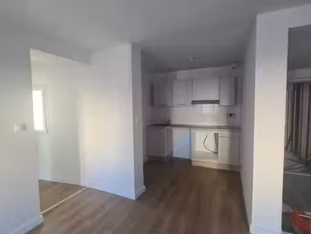 charmant duplex t4 rénové avec des matériaux de qualité  au