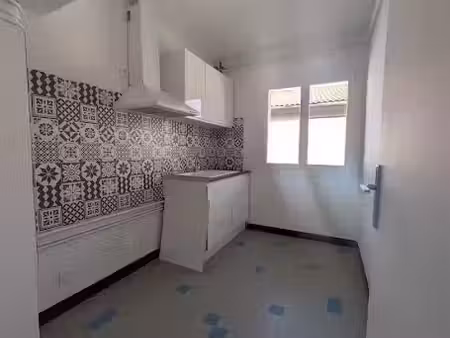 location appartement 2 pièces 39 m² à moissac (82200)  450 €