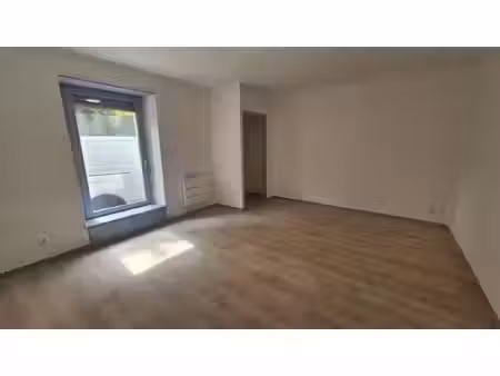 location appartement 2 pièces 51 m² à mulhouse (68100)  560 €
