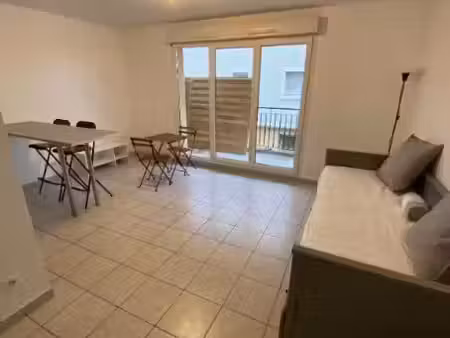 location meublée appartement 1 pièce 25.9 m² à vaulx-en-velin (69120)  585 €