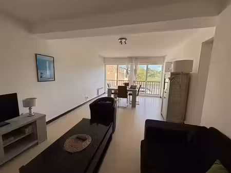 location meublée appartement 2 pièces 53.69 m² à mecquignies (59570)  560 €