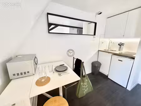 studio 1 pièce 12 m²