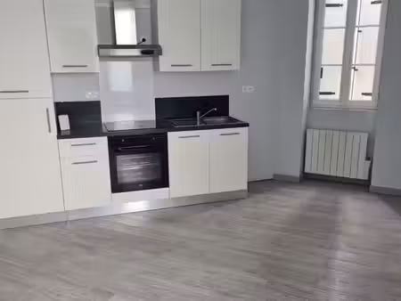 appartement à louer centre ville 54m2 rouillac