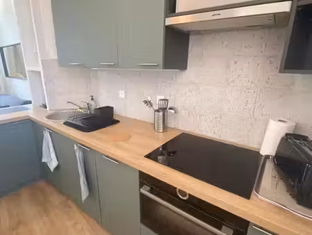 2p loué meublé à carras