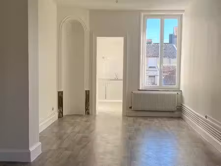 particulier loue 3 pièces proche artem à nancy