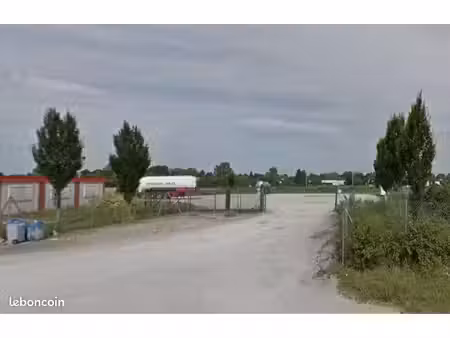terrain de 4500 m² a louer