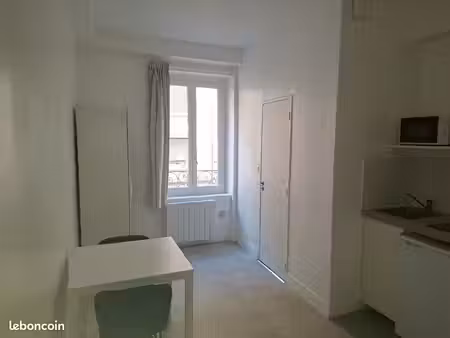 studio meublé disponible