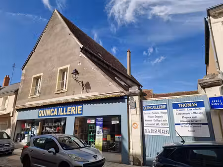 selles sur cher en centre ville intra muros murs commerciaux immeuble mixte