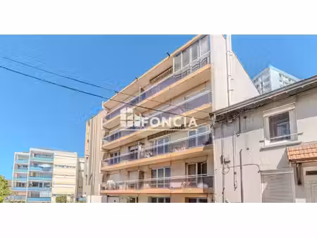 t4 à rénover avec balcon et garage – centre firminy