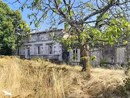 vente maison 5 pièces 81 m² à le fouilloux (17270)  45 000 €