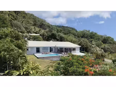 villa de luxe à vendre à les anses-d'arlet
