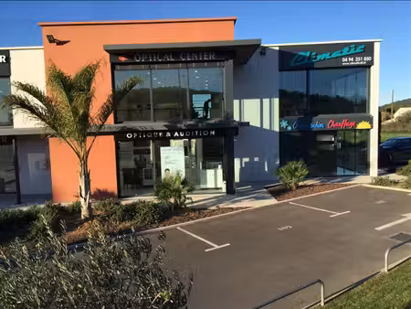 local commercial – emplacement n°1 – très forte visibilit?