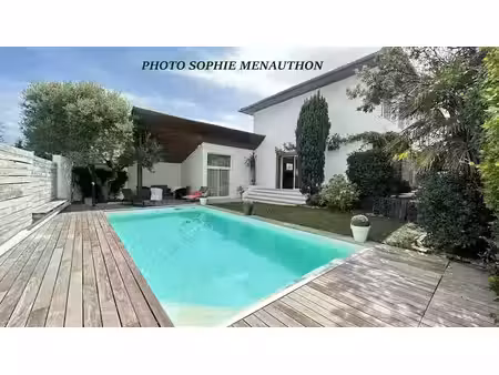 vente maison 8 pièces 221 m² à biarritz (64200)  1 395 000 €