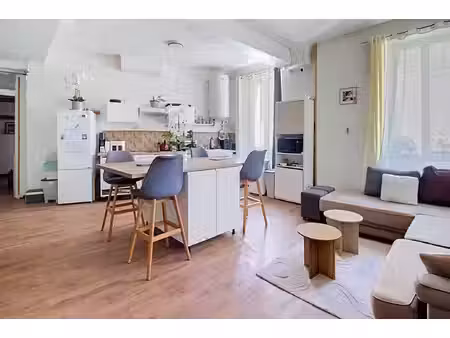 exclusivité appartement 4 pièces- 100 m2 - 3 chambres - proches commerces - garage*