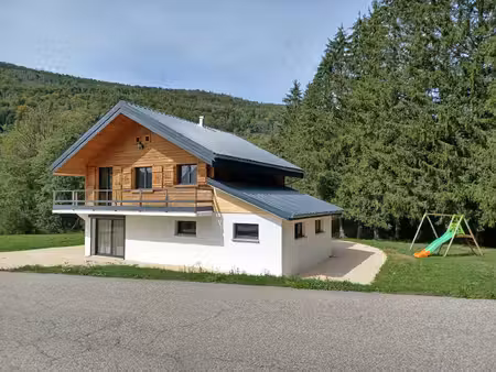lelex : chalet pret à emménager dans un environnement agréable