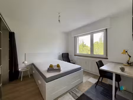 jolie chambre meublée dans un appartement 4 pièces de 87 02m²