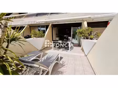 cap d'agde – village naturiste  appartement avec terrasse plein sud et parking privé