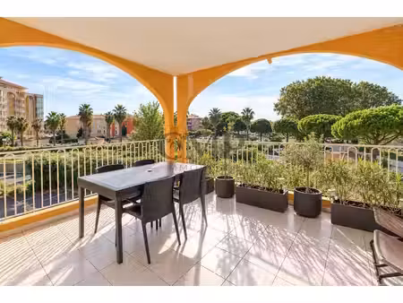 t2 lumineux avec terrasse sans vis-à-vis