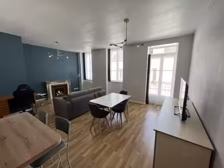 t2 meublé refait à neuf - centre-ville