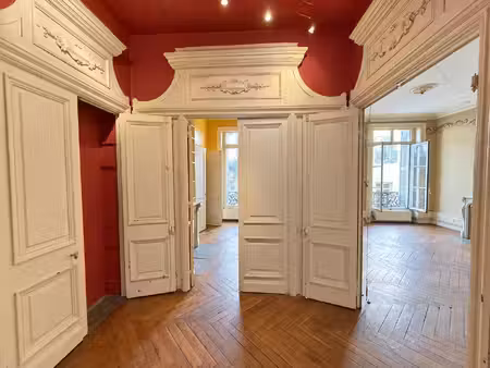 secteur hôtel de ville appartement t3 à rénover