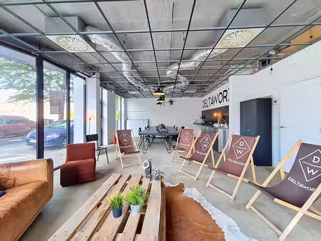 local commercial très bien situé (65 m²) dans le centre de g