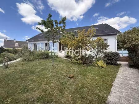 maison 7 pièces - 228 m²