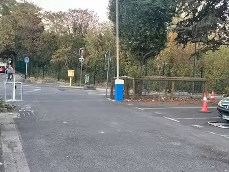 parking à louer