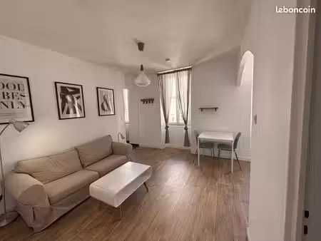 ? quartier prisé saint-victor – t2 meublé  refait à neuf  climatisé et lumineux – à 2 min 