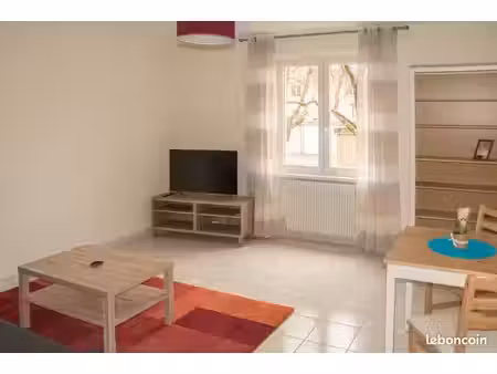 f2 meublé et entièrement équipé 53m²