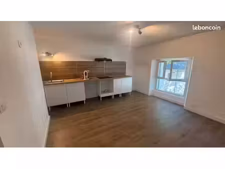 f2 49 m² rénové à neuf – climatisation – cœur de ganges