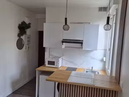 loue studio meublé