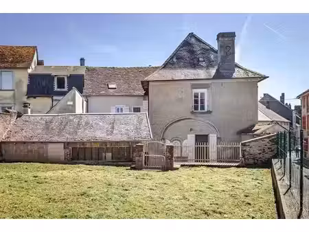 vente maison 11 pièces 240 m² à lubersac (19210)  179 900 €