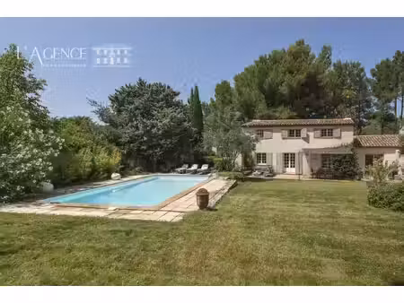 maison de luxe à vendre dans le quartier plateau de puyricard-la trévaresse