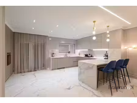 villa de luxe à vendre dans le quartier chaume sud