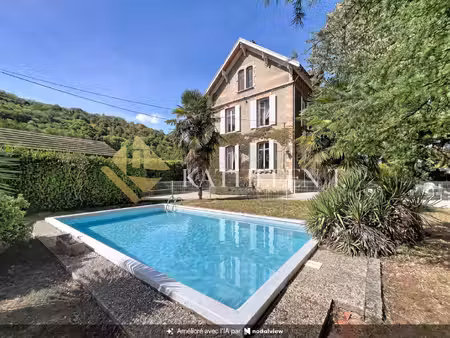 villa de luxe à vendre à renage